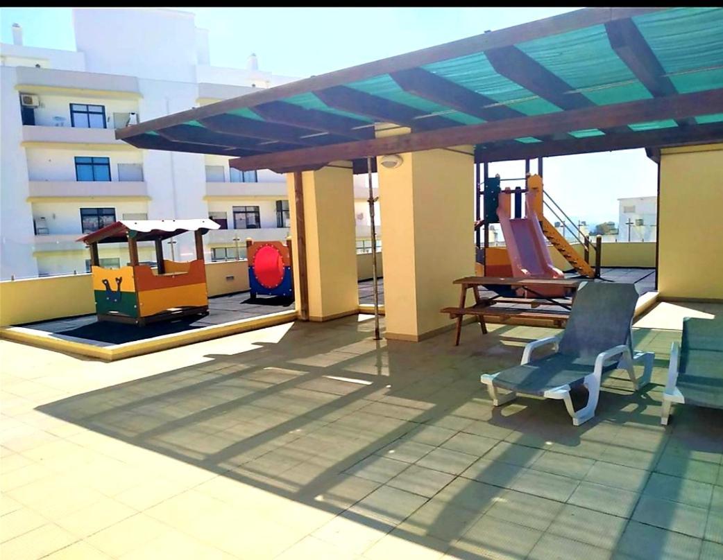 Ocean Breeze - Terrace Pools Apartamento Armação de Pêra Exterior foto
